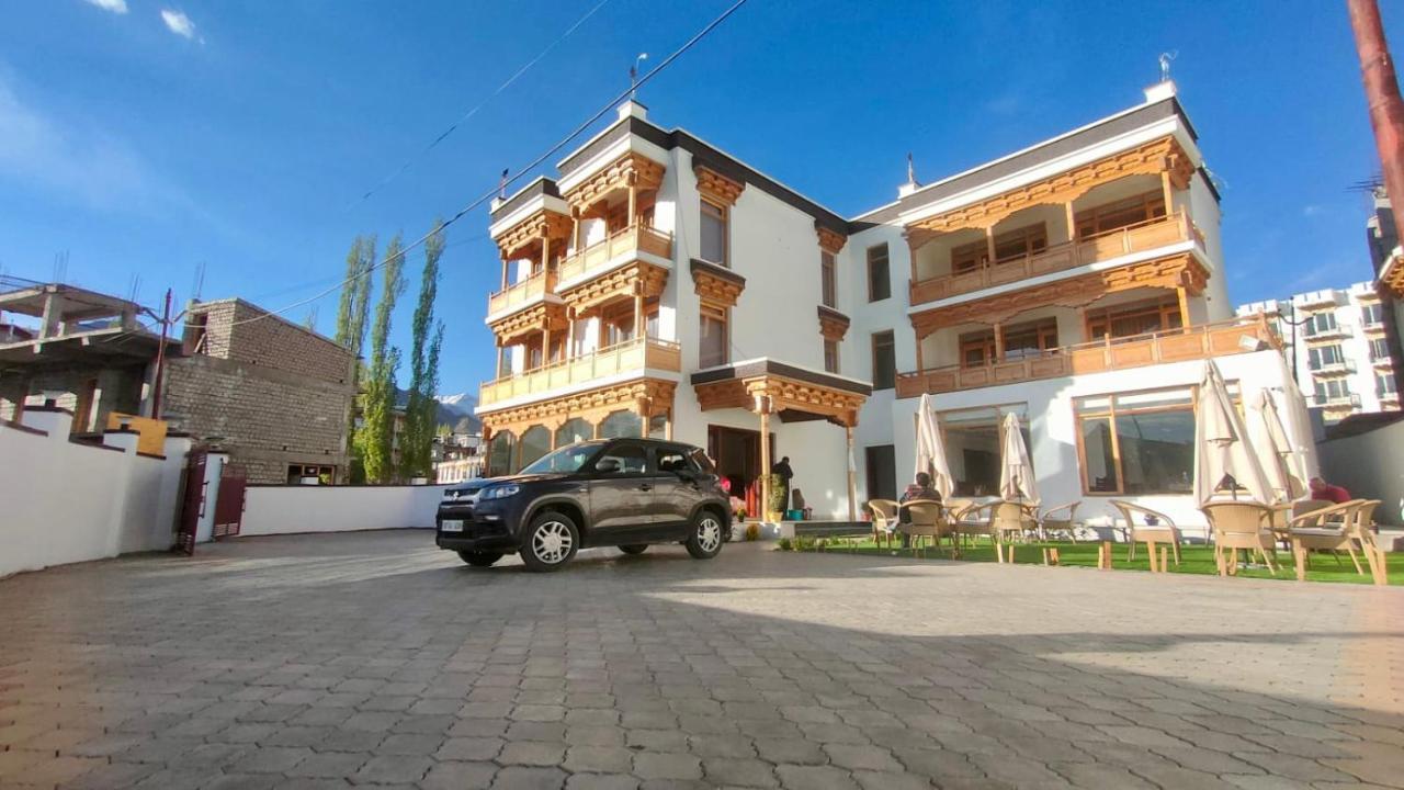 Lha-Zes Hotel Leh Eksteriør billede