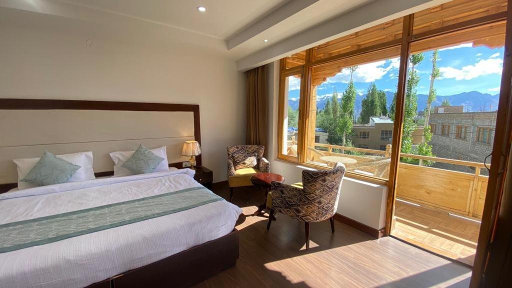 Lha-Zes Hotel Leh Eksteriør billede